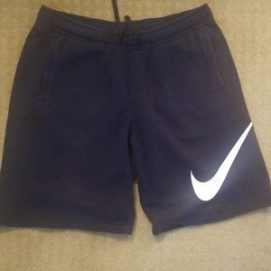 Nike Fleece 3 pocket shorts Size L